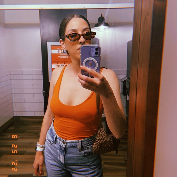 Meet your Posher, Carleigh - Picture 3 of 4